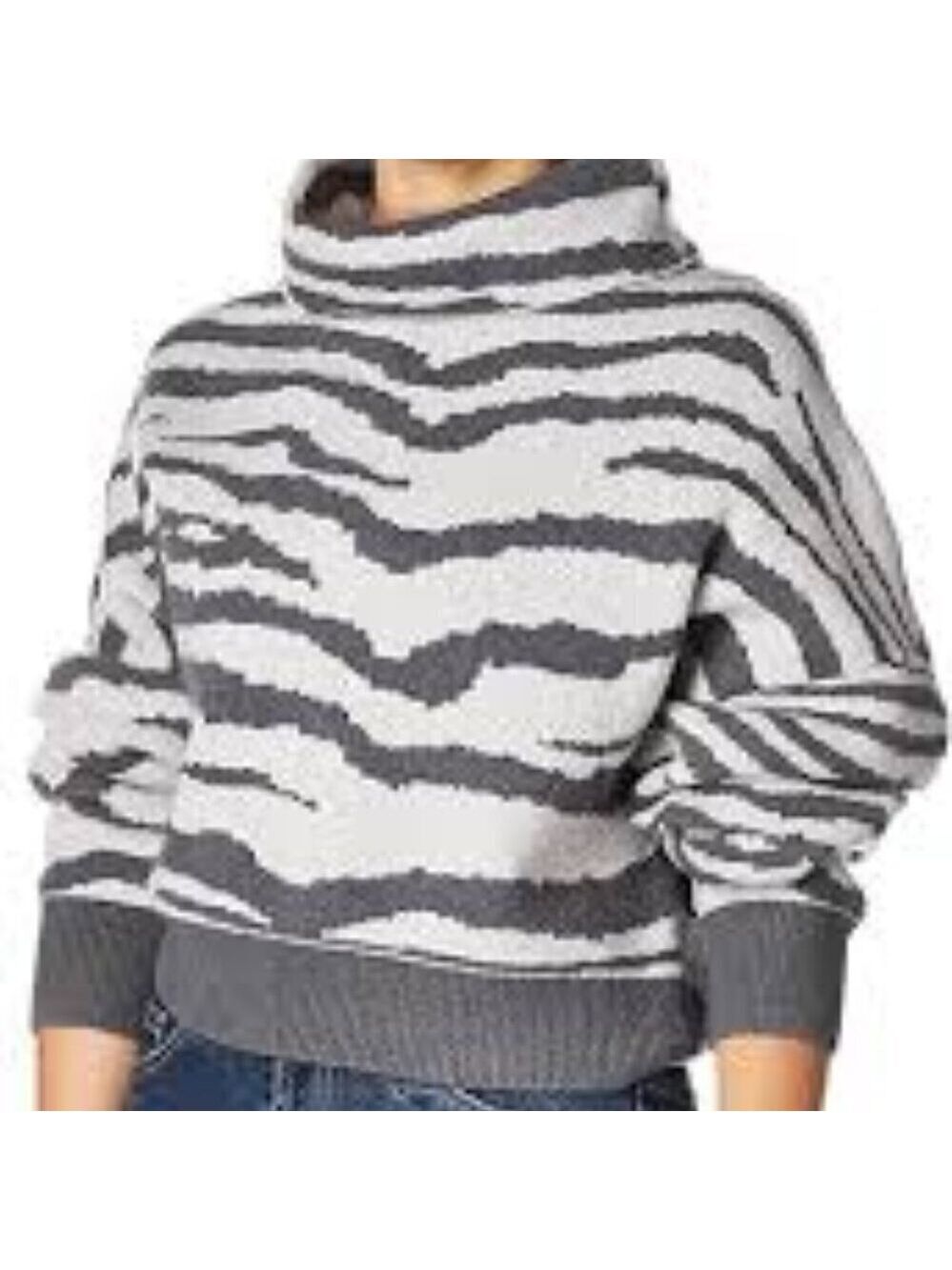 Kendall & Kylie Gray Zebra Turtleneck Sweater XS
